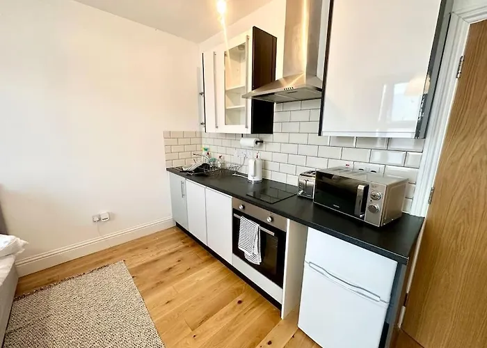 Se4, Self Contained Studio Flat.